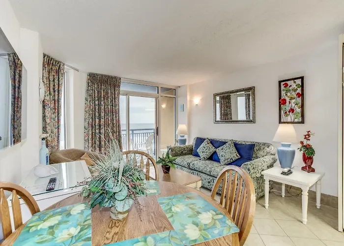 Hosteeva Atlantica Beachfront Condo Amazing Ocean Views