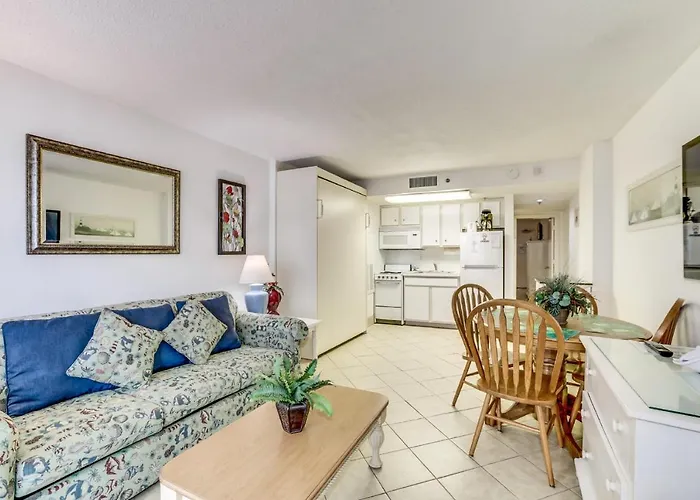 Hosteeva Atlantica Beachfront Condo Amazing Ocean Views